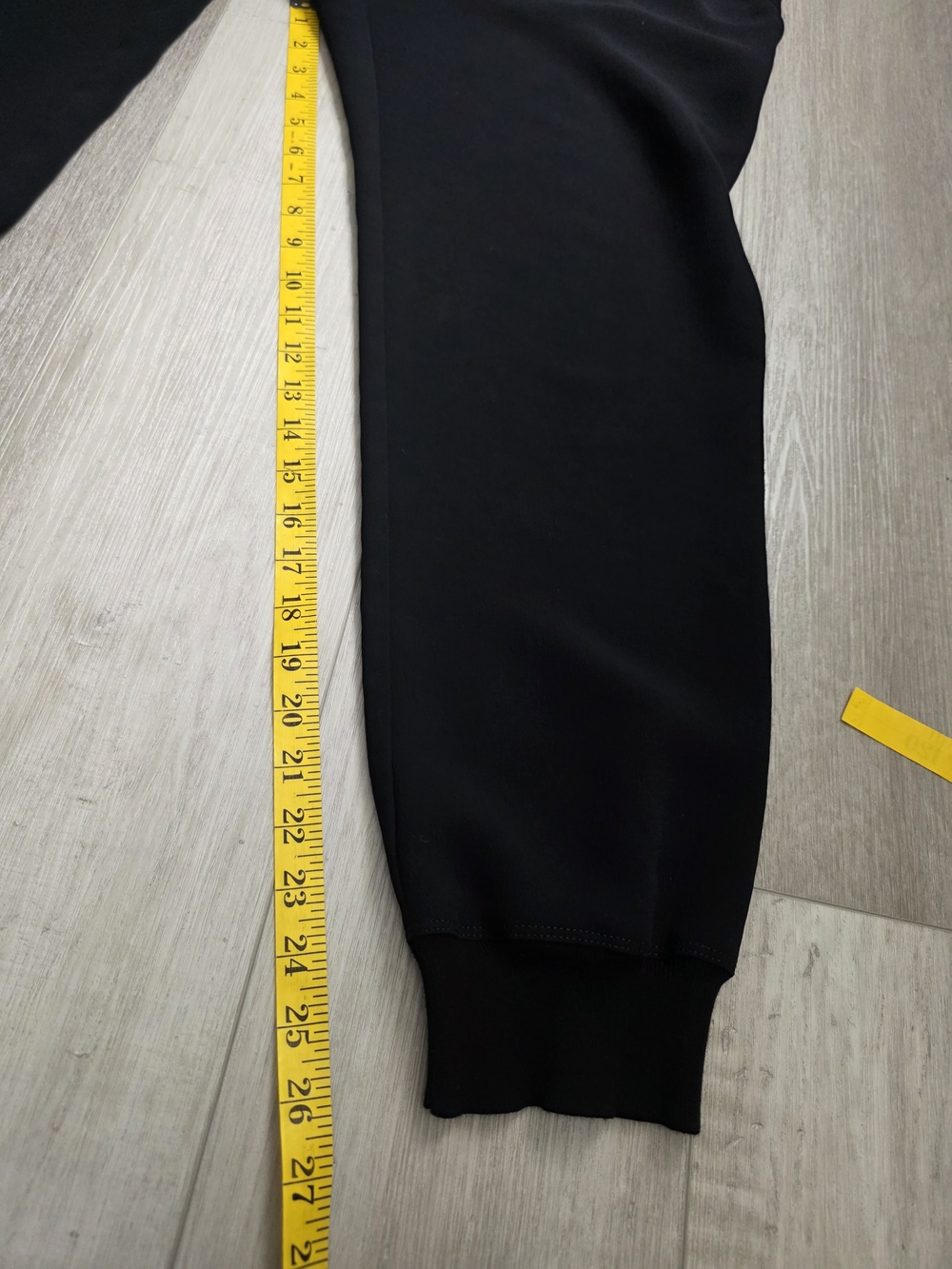 Wilfred Aritzia Black Pull-On Jogger Pants Drawstring Waist Size Medium - Picture 11 of 13